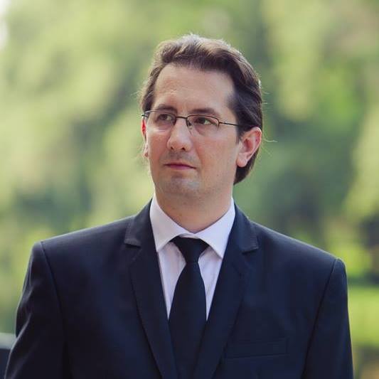 Interviu cu Răzvan T. Coloja, autorul romanelor Soldați ai terebentinei și Aer și MSbP (Crux Publishing) @ P(RO)EZIA